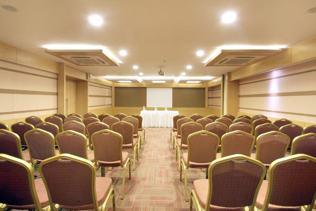 Ashoka Hitec City ハイデラバード ビジネス 写真
